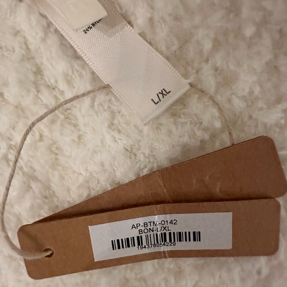 NWT SKIMS pants - Picture 2 of 4